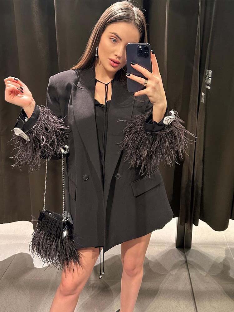 Blazer chic noir avec plumes,  - Men'S Fashion All Black Outfit avis et prix